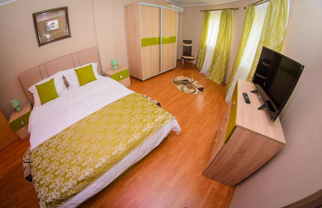 Casa Liana Ξενοδοχείο Oradea Εξωτερικό φωτογραφία