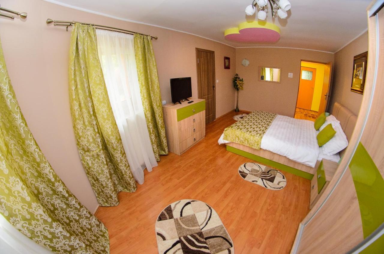 Casa Liana Ξενοδοχείο Oradea Εξωτερικό φωτογραφία