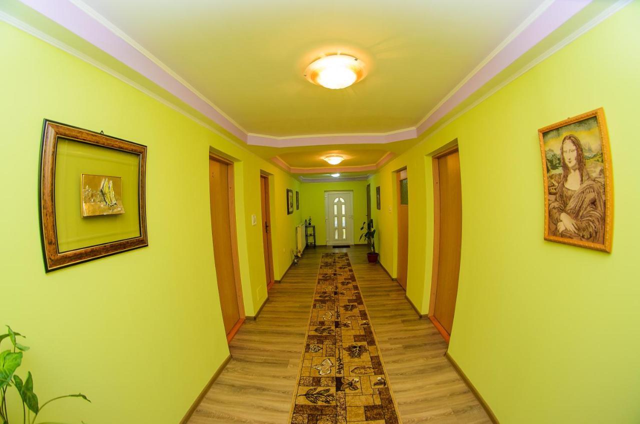 Casa Liana Ξενοδοχείο Oradea Εξωτερικό φωτογραφία